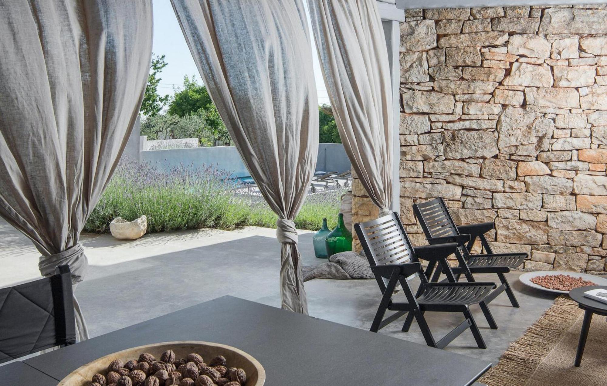 Cozy Home In Tinjan With Outdoor Swimming Pool Bagian luar foto