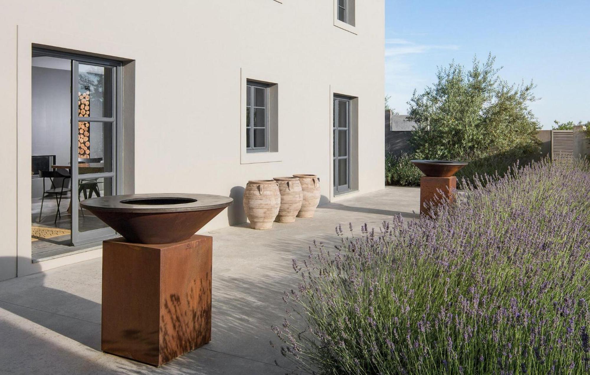 Cozy Home In Tinjan With Outdoor Swimming Pool Bagian luar foto